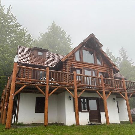 Veresko Villa Lacu Rosu Bagian luar foto
