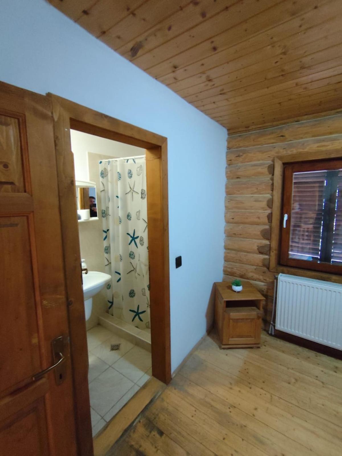 Veresko Villa Lacu Rosu Bagian luar foto